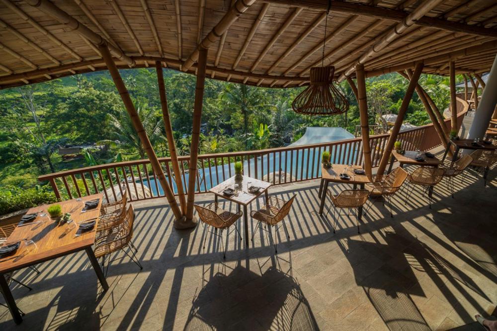 Отель Wapa Di Ume Sidemen Сидемен Экстерьер фото The restaurant at the resort