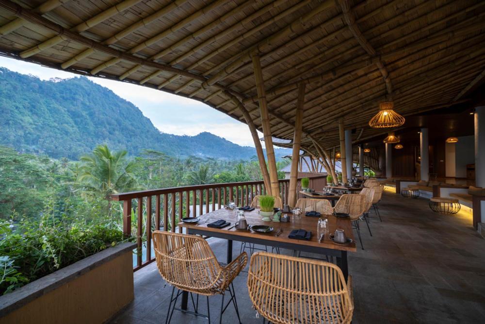 Отель Wapa Di Ume Sidemen Сидемен Экстерьер фото The restaurant at the resort