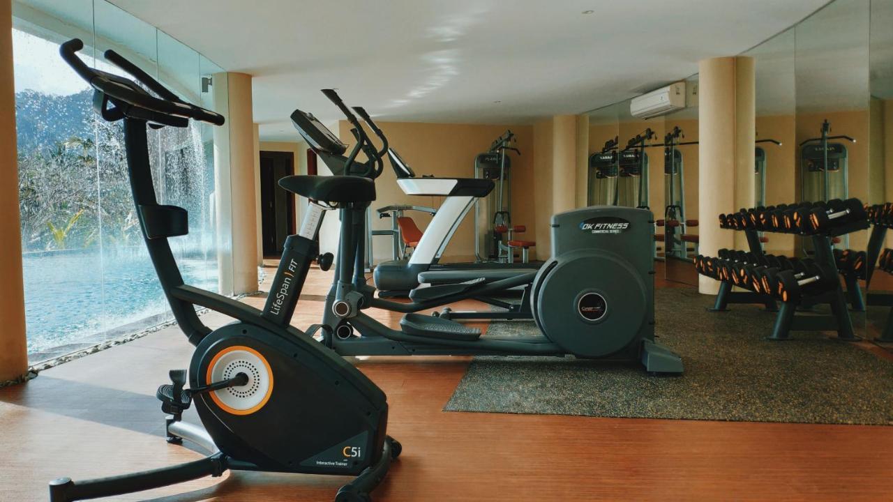 Отель Wapa Di Ume Sidemen Сидемен Экстерьер фото A gym in a hotel